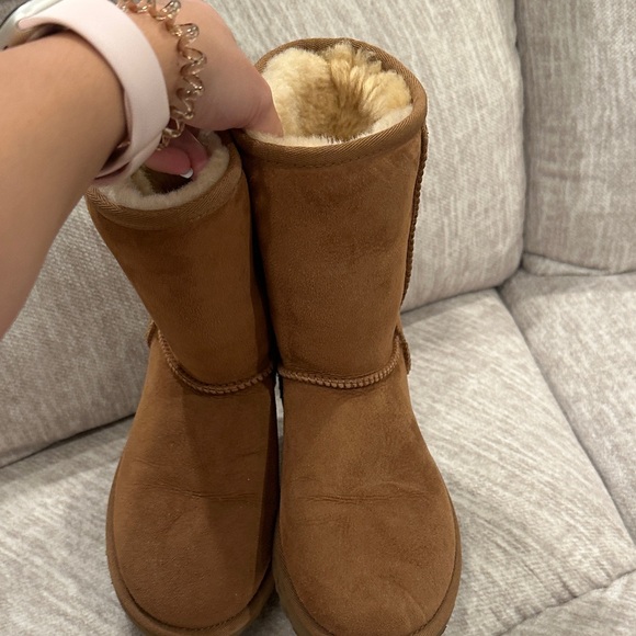 UGG Tan Boots Size 5 - Picture 4 of 5